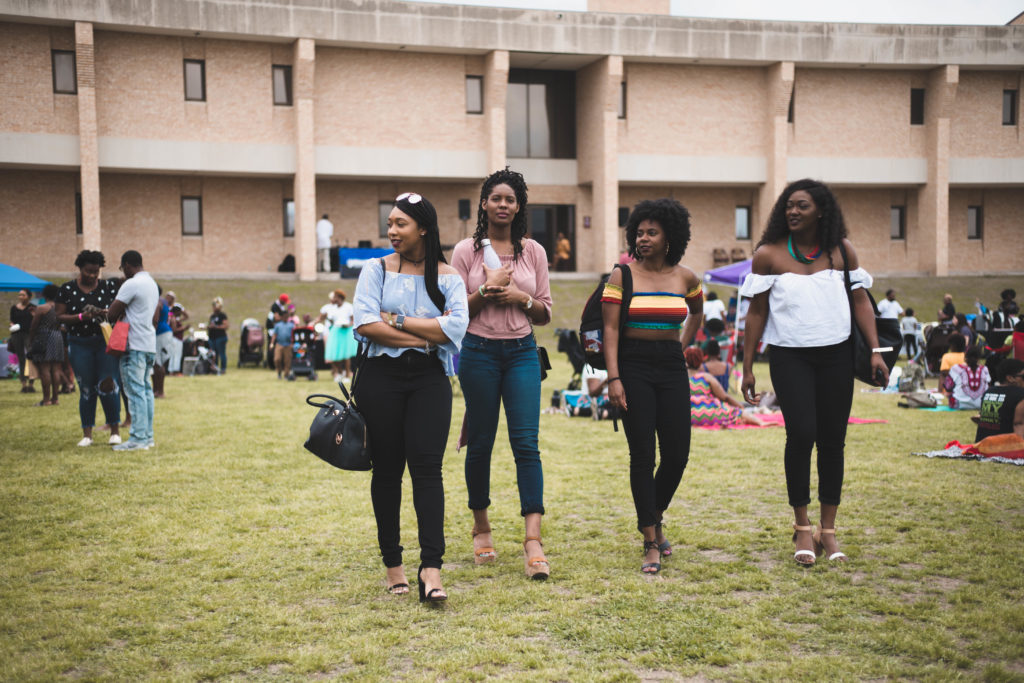 The Curly Girl Picnic, Black Events In Austin, Black Food Trucks in Austin, The Co Report Picnic, Natural Hair Events, Natural Hair Events in Texas, Black Events SXSW, Black Events in Texas, Popular Fashion Bloggers, Coco Bates, Popular Black Bloggers, African American Events, African American Festivals, Natural Hair Bloggers, Popular Black Bloggers