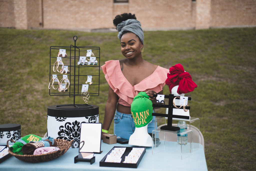 The Curly Girl Picnic, Black Events In Austin, Black Food Trucks in Austin, The Co Report Picnic, Natural Hair Events, Natural Hair Events in Texas, Black Events SXSW, Black Events in Texas, Popular Fashion Bloggers, Coco Bates, Popular Black Bloggers, African American Events, African American Festivals, Natural Hair Bloggers, Popular Black Bloggers